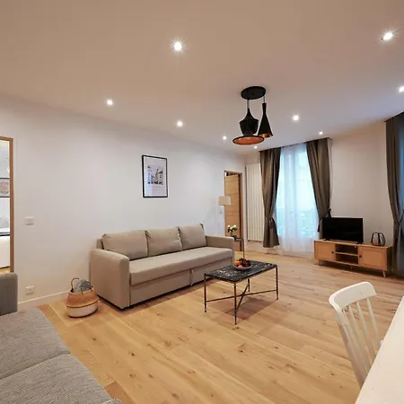 Spacieux Situe Au Coeur De Parigi